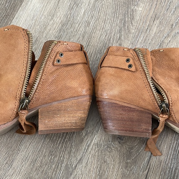 Dolce Vita booties - Picture 7 of 9